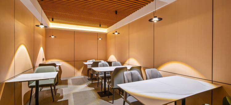 格林豪泰智选酒店(喀什古城民族特色美食街国际会展中心店)图片