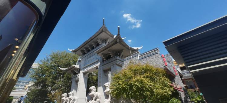 LOOKING FOR丨观澜花园酒店(南昌滕王阁八一广场店)图片