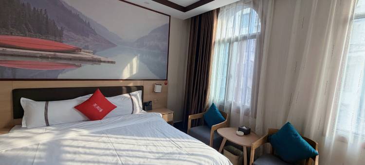 骏怡酒店(南部乐群美食街店)图片