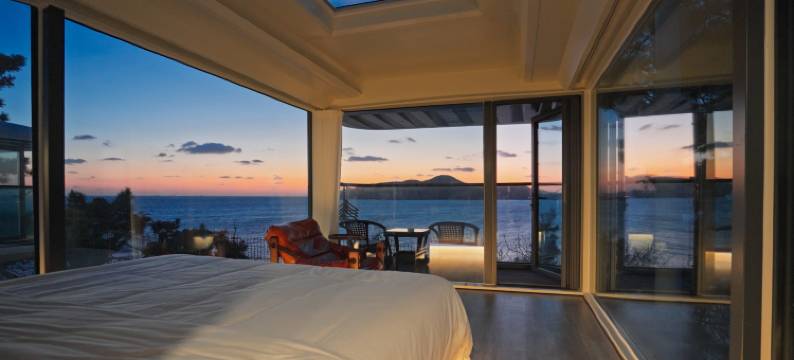 威海合庆湾太空舱民宿(半月湾店)图片