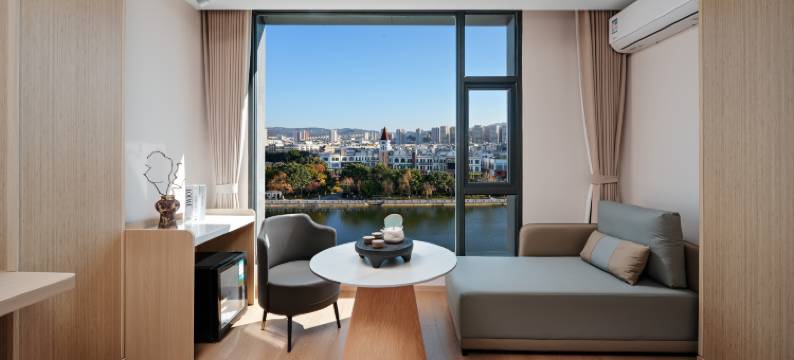 汀屿海岸美居(兴盛大桥洱海店)图片