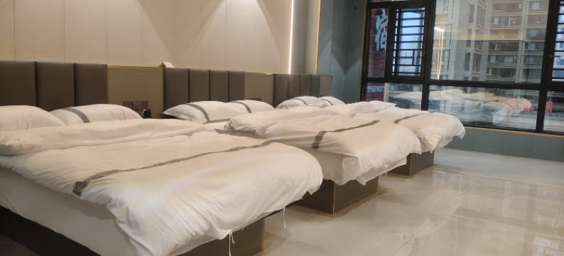 云逸民宿(爱莲湖公园店)图片