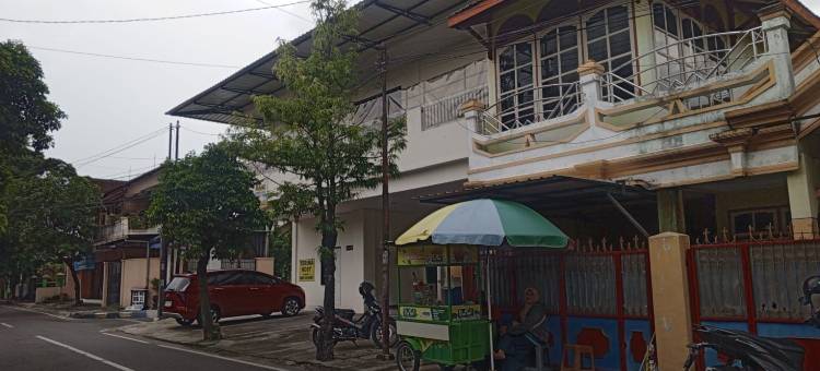OYO 95103 马迪温Dkost伊斯兰旅馆(OYO 95103 Madiun Dkost Syariah)图片