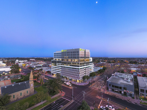 韦里比假日酒店