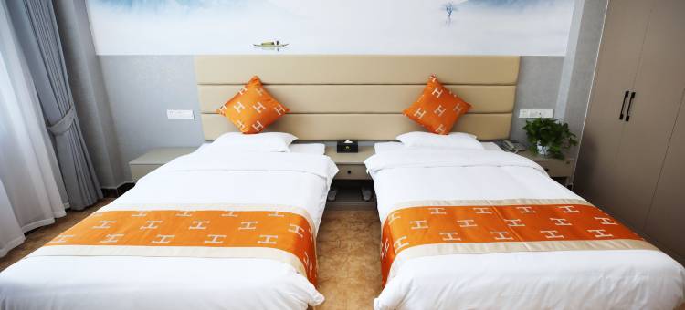 如家睿柏·云酒店(荣成荷田东路樱花湖体育公园店)图片