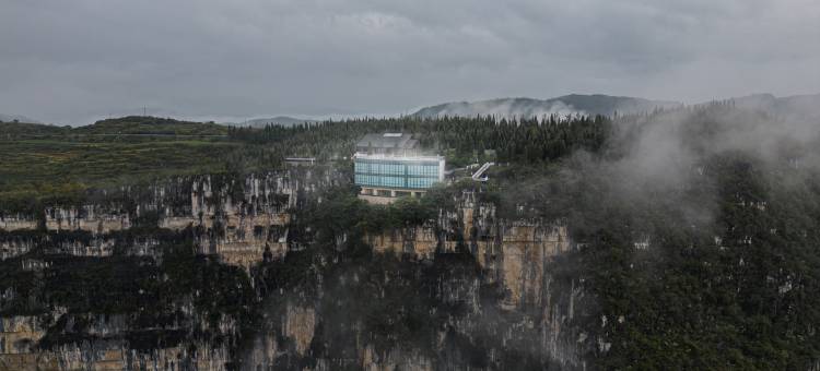 Z·悬崖酒店图片