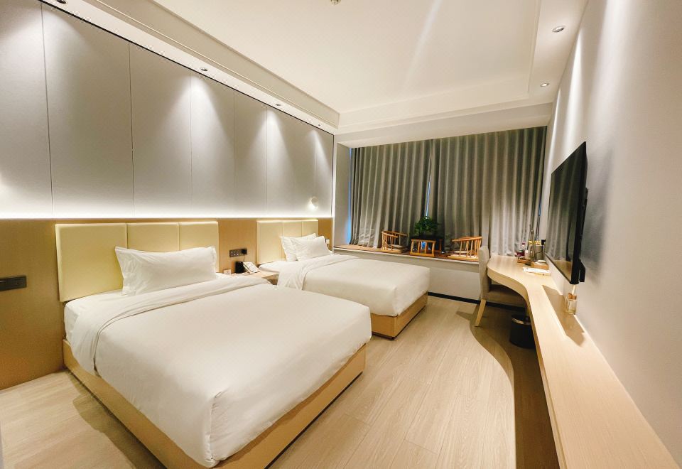  Hotel Overview