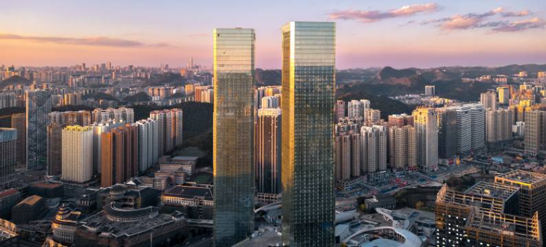景怡·云憩高空智能观影民宿(贵阳花果园双子塔方圆荟海豚广场店)图片