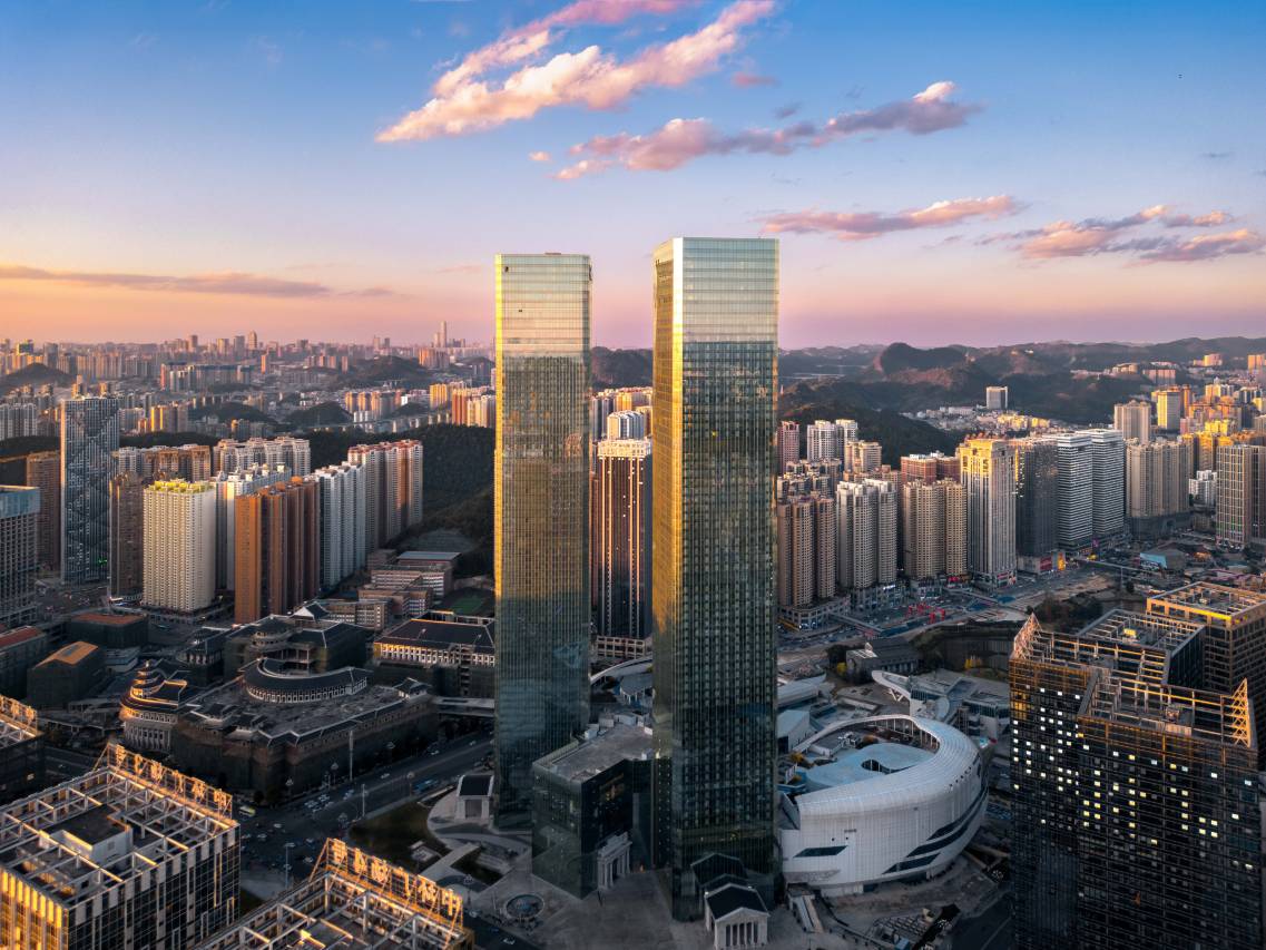 景怡·云憩高空智能观影酒店(贵阳花果园双子塔方圆荟海豚广场店)图片