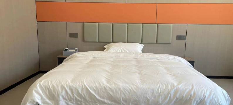 钛度电竞酒店(金清镇政府店)图片