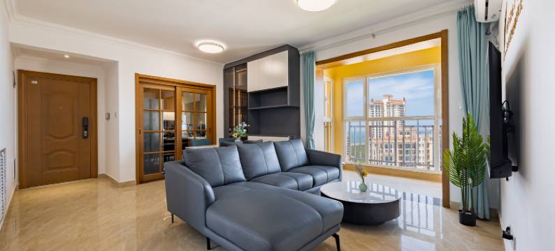 深蓝海景公寓(那香海摩天轮乐园店)图片