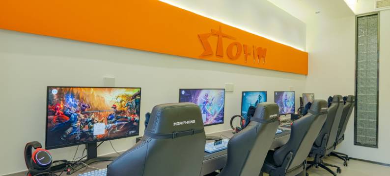 暴风电竞酒店(重庆江北国际机场桃源天地购物中心店)图片