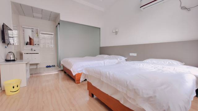 月亮湾山水缘民宿