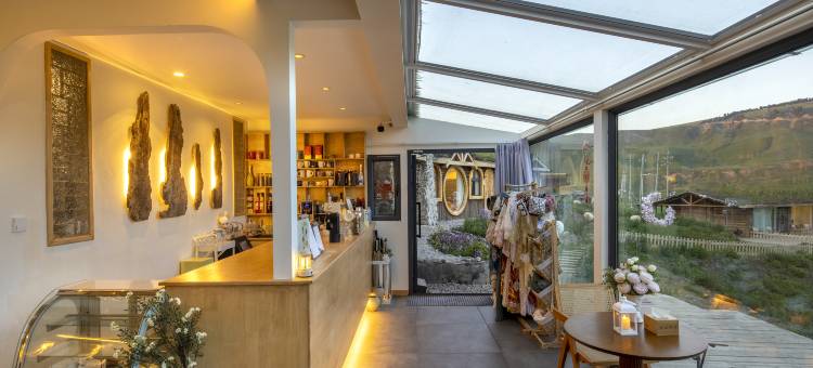 琼库什台春山颂月民宿图片