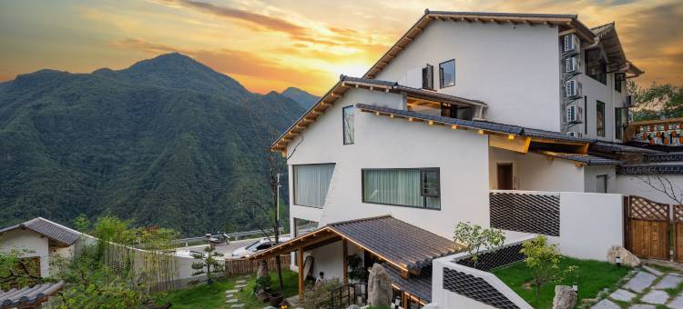 南溪·春风十里荒野度假酒店(神农架木鱼店)图片