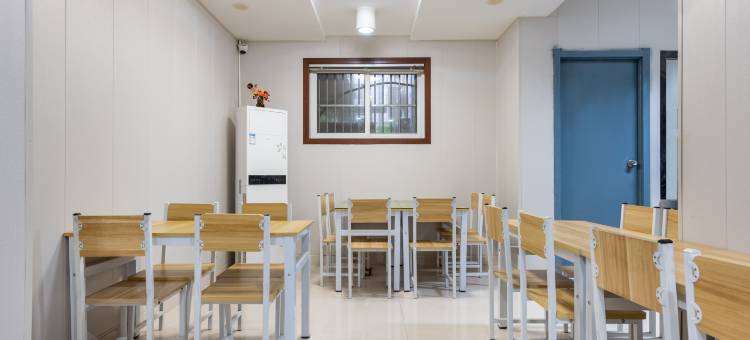 泊雅智选酒店(盐城师范学院通榆校区高铁站店)图片