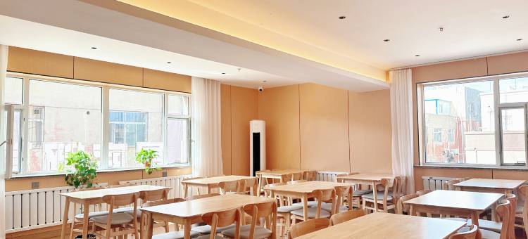 景庭舒享酒店(包头东火车站机场店)图片