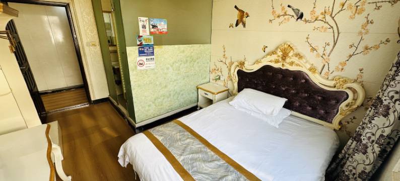 鼎豪宾馆(逸盛路地铁站店)图片