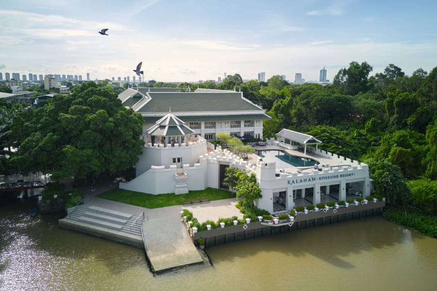 卡拉南河畔度假村