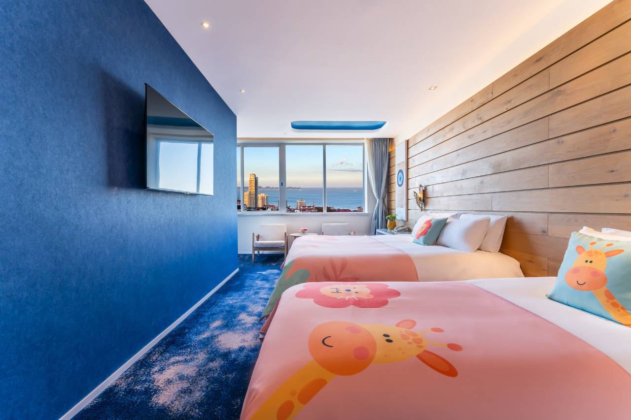 烟台丽景华侨海洋文化主题酒店(第一海水浴场烟台站店)图片