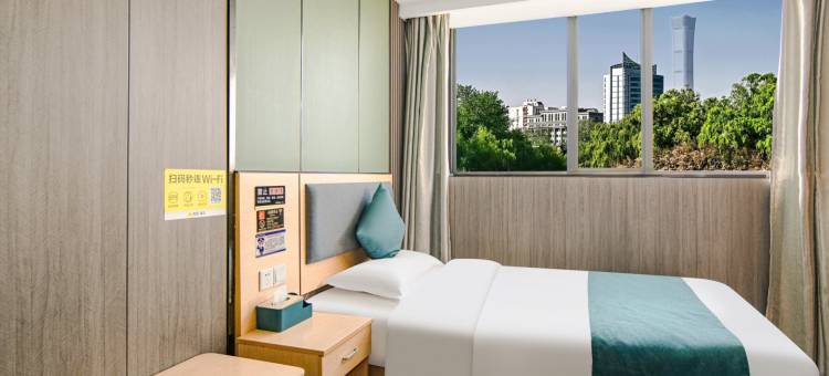 栖悦连锁酒店(南昌八一广场火车站店)图片