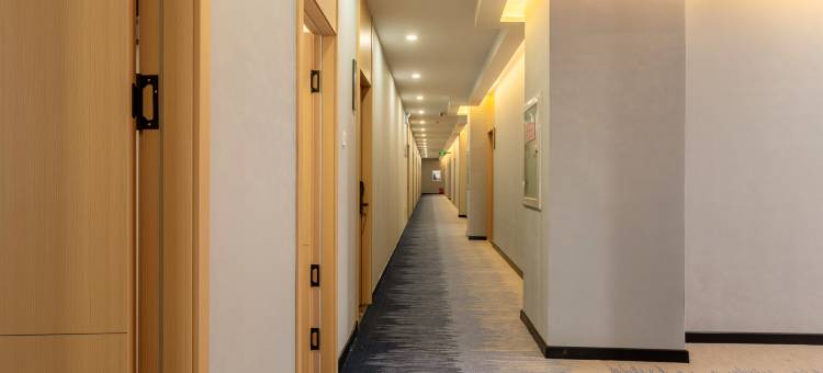 艺龙安云酒店(青岛胶州火车站胶州汽车总站店)图片