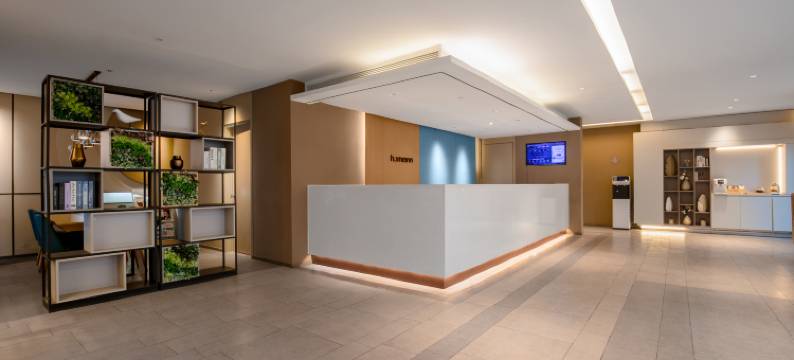 如家商旅酒店(青岛中央商务区海慈医疗地铁站店)图片