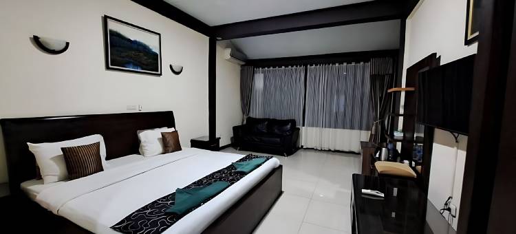 苏加武眉佩尔玛塔希贾乌酒店(Grand Permata Hijau Hotel)图片
