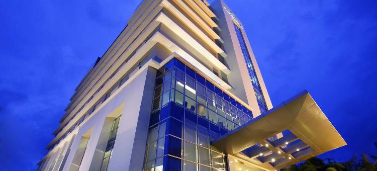 孟加锡尚提卡酒店(Hotel Santika Makassar)图片