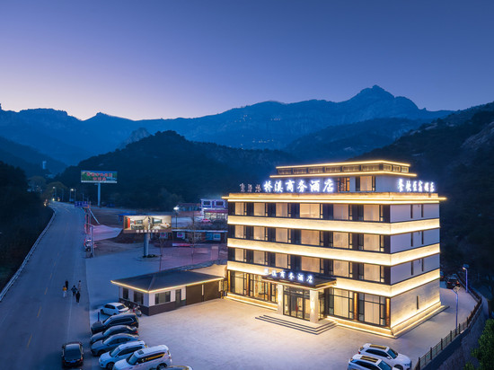 桥溪商务酒店(锦州北镇青岩寺店)