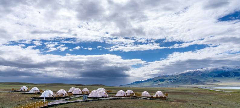 赛里木湖瑞景度假营地图片