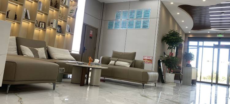 悦客假日酒店(奎屯火车站店)图片