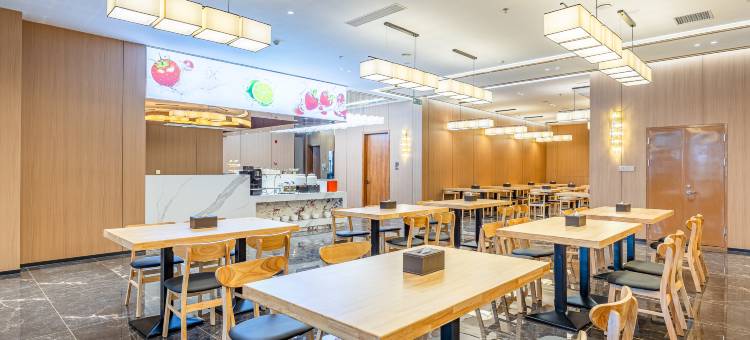 丽呈東谷酒店(哈尔滨龙塔国际会展中心地铁站店)图片