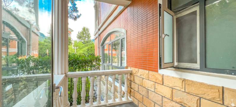 三角山星云山庄图片