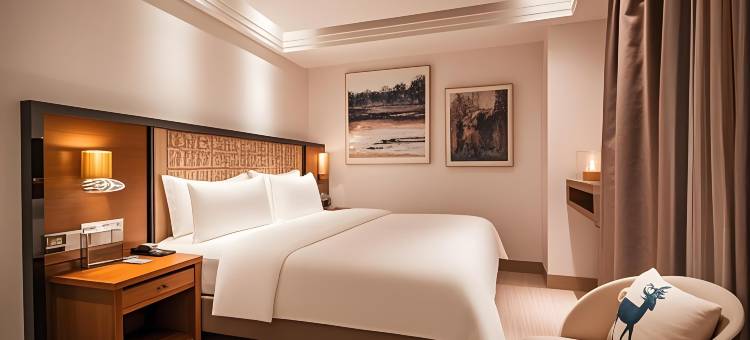 佳捷精品酒店(临高富罗天街文化公园店)图片