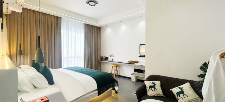 三亚鹿尚云畔民宿(三亚湾凤凰国际机场店)图片