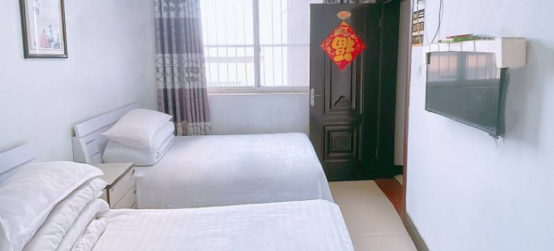 鸿运宾馆(襄城县柏宁岗店)图片