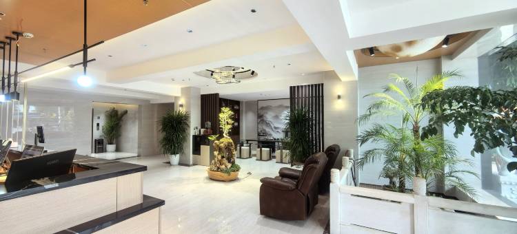 嘉隆国际酒店(孟定镇中缅街店)图片