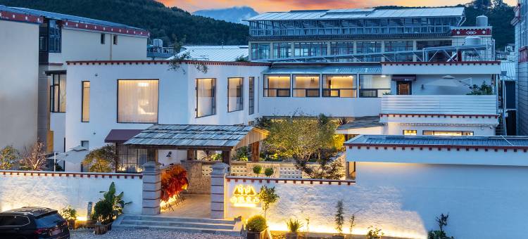 悠隐岚山 Leisurely 花园供氧民宿(独克宗古城大佛寺转经筒店)图片
