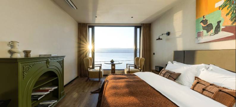大理映月桥海景客栈(洱海S湾生态廊道店)图片