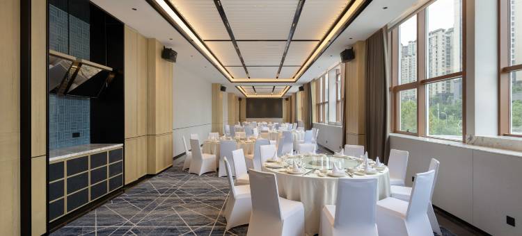 贵阳十里河滩福朋喜来登酒店(贵州大学店)图片