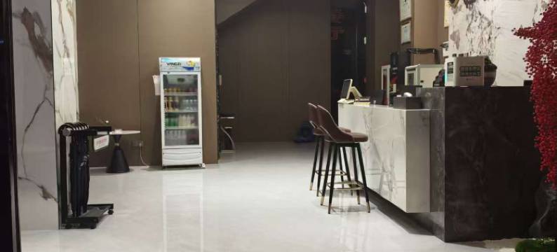 隆林朝平鑫悦酒店图片
