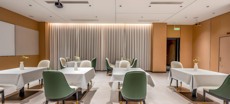 玖典酒店(临高富罗天街汽车站店)图片