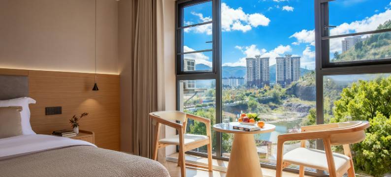 雅朵酒店(凯里南站店)图片