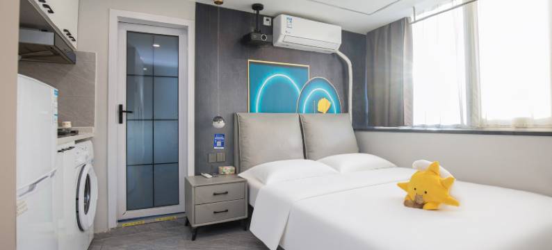 拾柒号轻奢浪漫氛围美宿(南京新街口地铁站店)图片