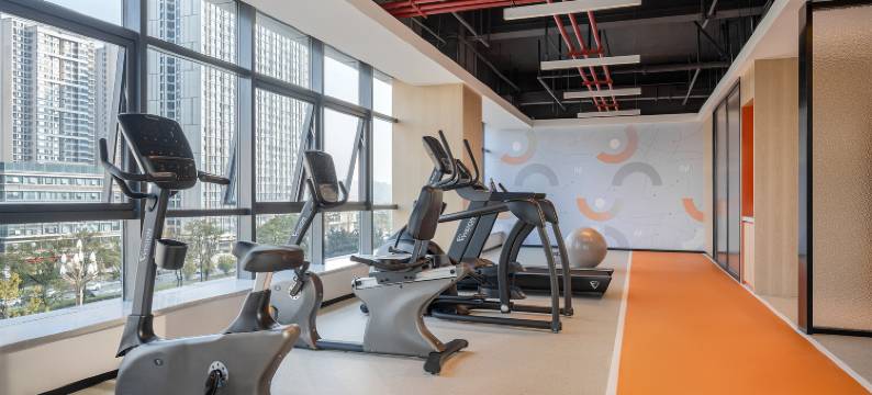 成都凤凰山逸衡酒店(五粮液文化体育中心店)图片