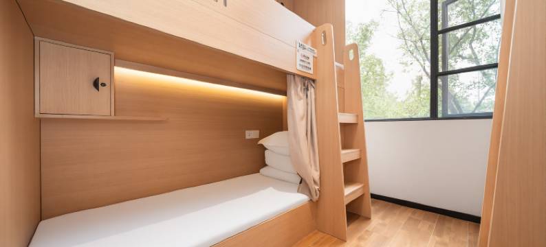 际庭X青旅(上海火车站店)图片