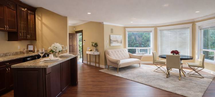 Vancouver Red House图片