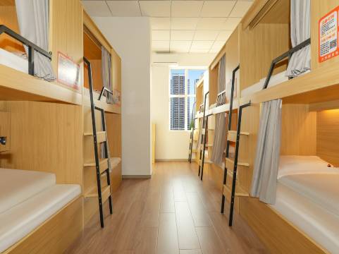 三只猫青年旅社(阿克苏小南街店)