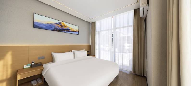 花筑·深雪暖居民宿(长白山西景区游客中心店)图片